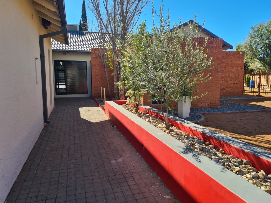 4 Bedroom Property for Sale in Royldene Northern Cape